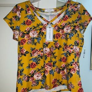 No Comment Floral Crisscross Front Top, L, New
